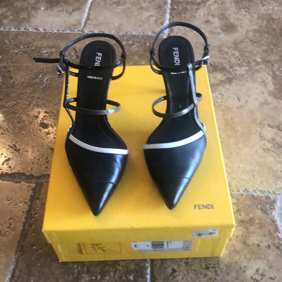 Fendi woman’s T strap open back shoes - Picture 7 of 7